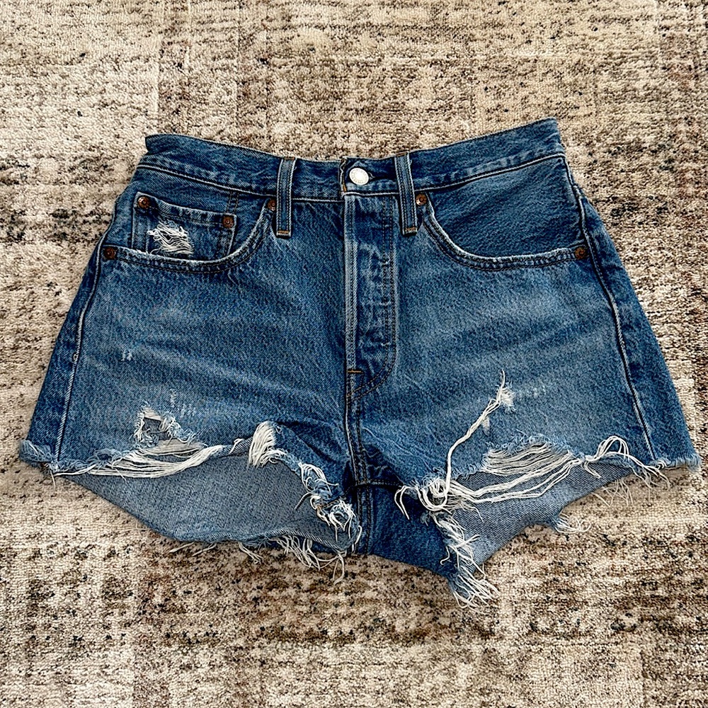 Levi 501s High Waist Denim Shorts (26/27)